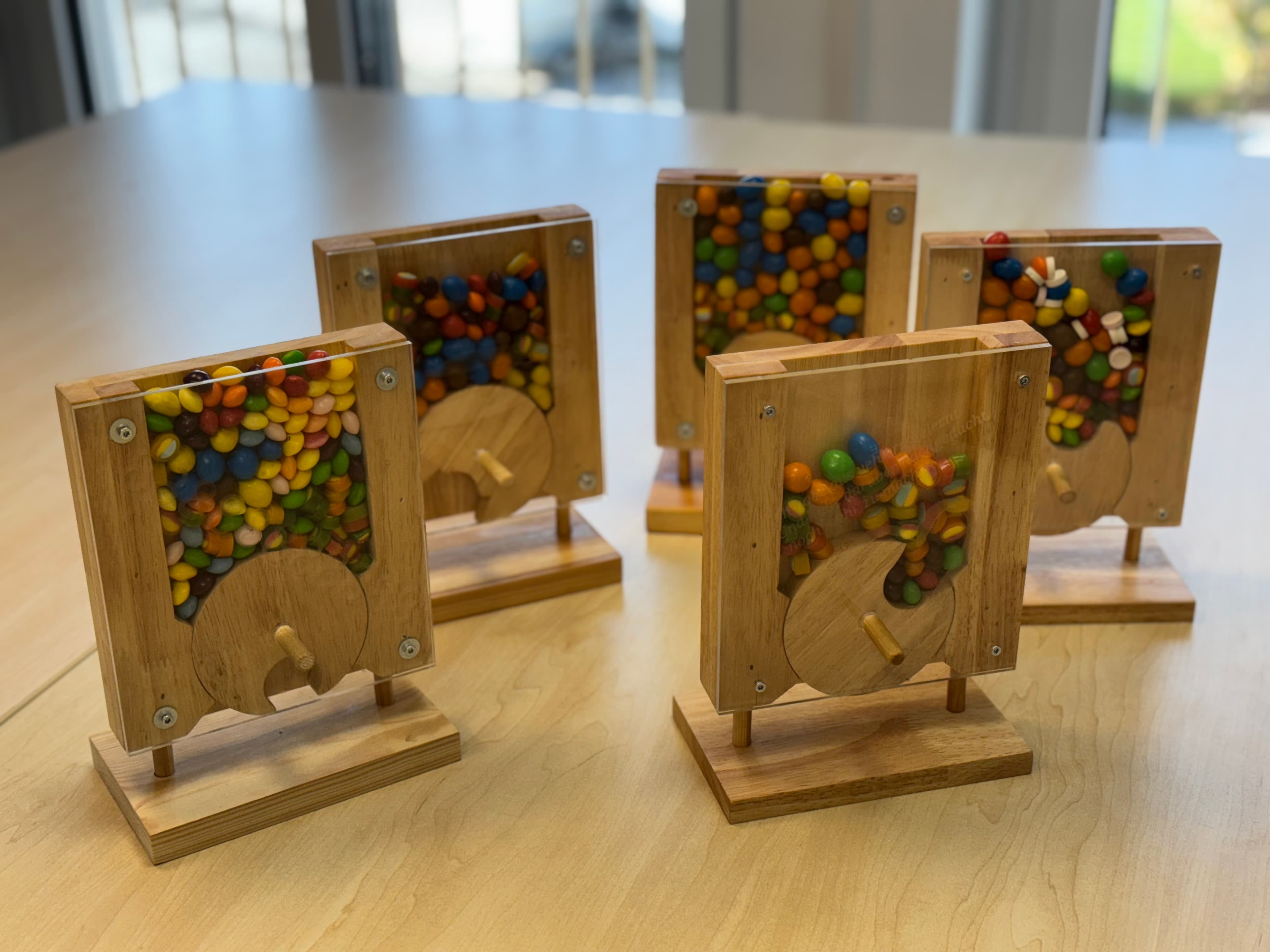 Holz Süßigkeitenspender